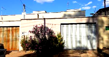 Casa em Trindade com 180m² de terreno