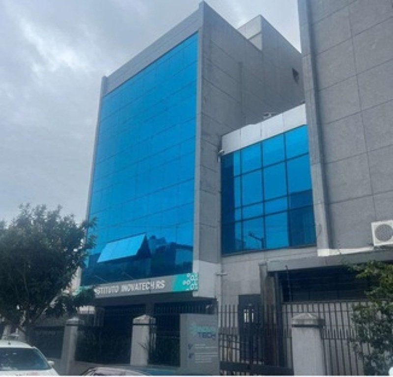 Prédio Comercial de 7 Pavimentos em Porto Alegre - 2.878m²