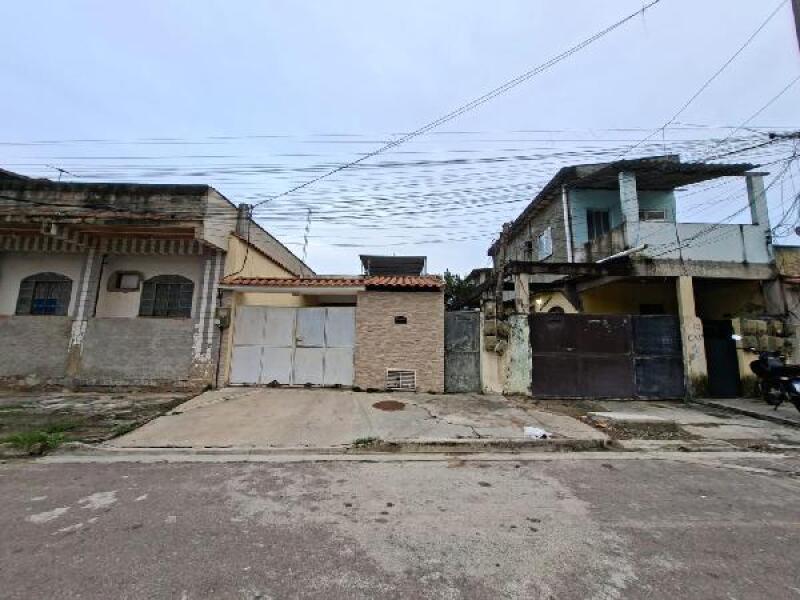 Casa 3 quartos com 116 m² de área privativa