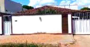 Casa com 4 Quartos e 3 Banheiros em Boa Vista