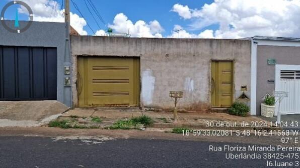 Casa com 2 quartos, 1 banheiro, 37,91m² área privativa, 1 vaga