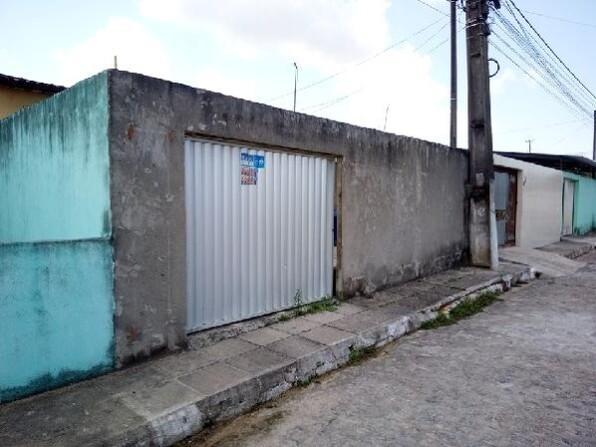 Casa com 2 quartos, 1 banheiro, 46m² área privativa e 1 vaga