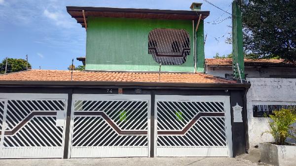 Casa com 4 quartos, 4 banheiros, 3 vagas e 260m² área total