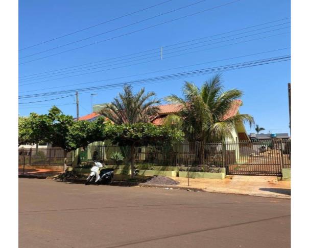 Casa Ocupada com 620m² de Terreno em Assis Chateaubriand/PR
