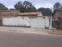 Casa com 2 quartos, 61,75m², área privativa e terreno de 270,25m²