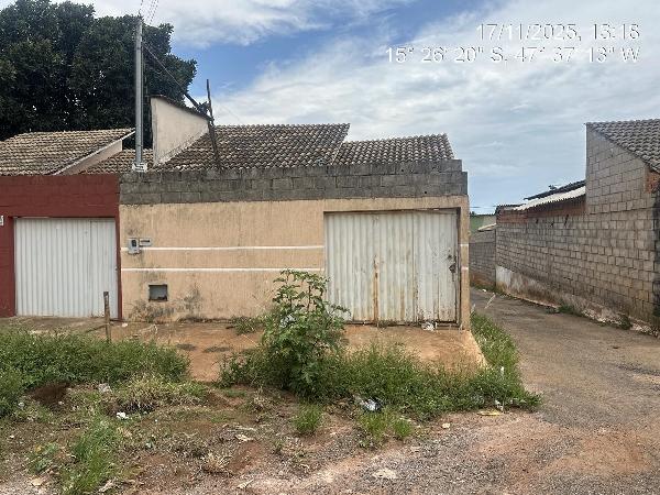 Casa com 2 quartos, 69,44m², desocupada