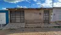 Casa 2 quartos, 1 banheiro, 38m² - Ocupada
