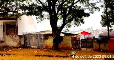 Residência Ocupada com 391,56m² de Terreno