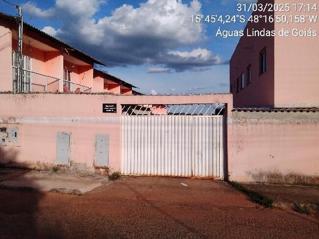 Casa em Águas Lindas de Goiás com 2 quartos