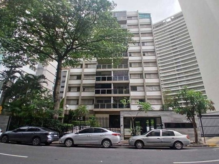 Apartamento com 2 quartos, 2 vagas, 79 m²