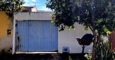 Casa com 2 quartos, 2 banheiros, 1 vaga e 81m² privativos