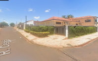 Casa com 288 m² de área construída e 1062 m² de terreno