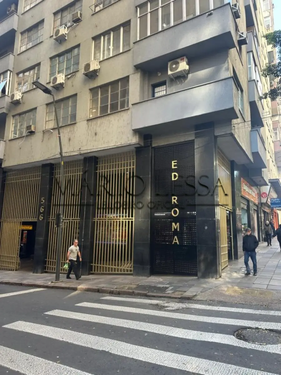 Sala comercial 17,50m² no Edifício Roma - Porto Alegre/RS