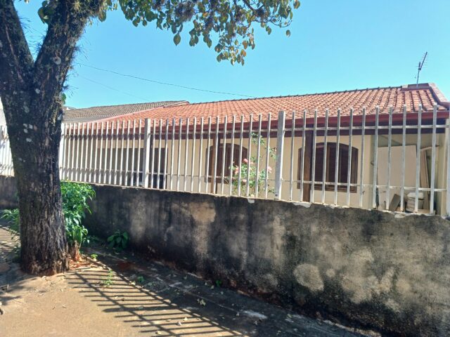 Terreno 230m² com casa de 119,78m² em Londrina/PR