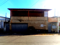 Terreno com Edificação 336m², 420m² total, desocupado