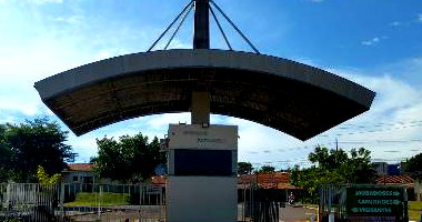 Casa com 2 Quartos e Garagem em Cascavel