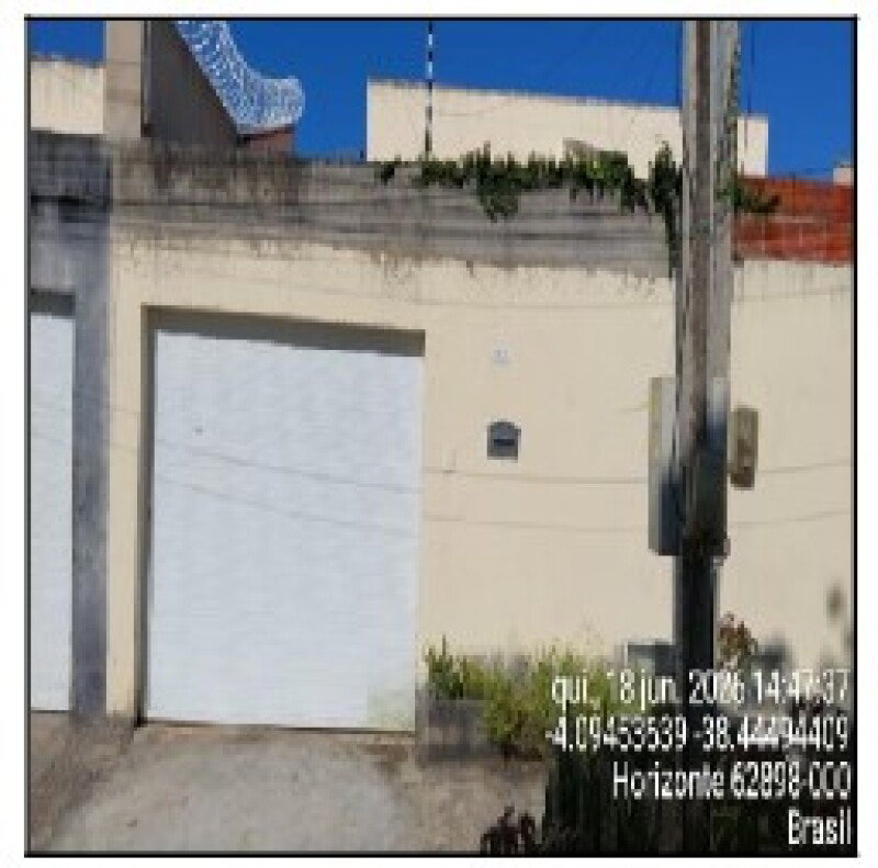 Casa com 2 Quartos e 1 Vaga em Horizonte/CE