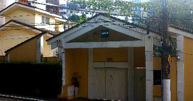 Casa aconchegante com 3 vagas e 151 m² construídos