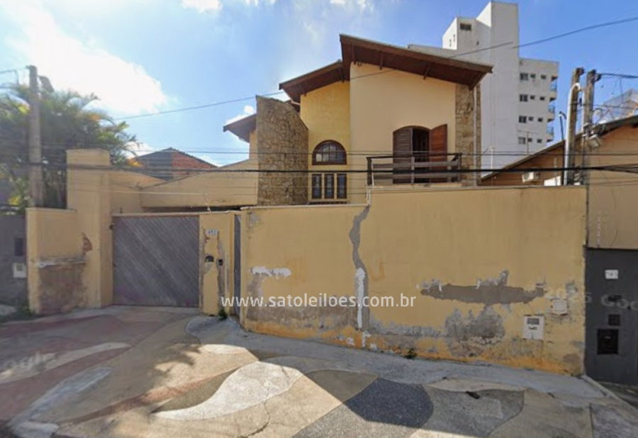 Casa com 3 quartos, 252,50m² de terreno, ocupada