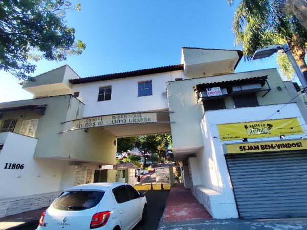 Casa com 2 quartos, 2 banheiros e 1 vaga de garagem