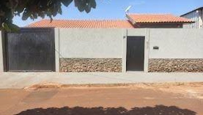 Casa espaçosa com 4 quartos, 3 banheiros e 136 m² construídos