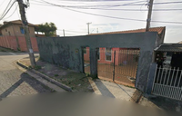 Casa com edícula em terreno de esquina na Vila Fiori