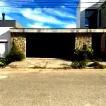 Terreno murado de 249,15 m² com potencial construtivo e 3 quartos