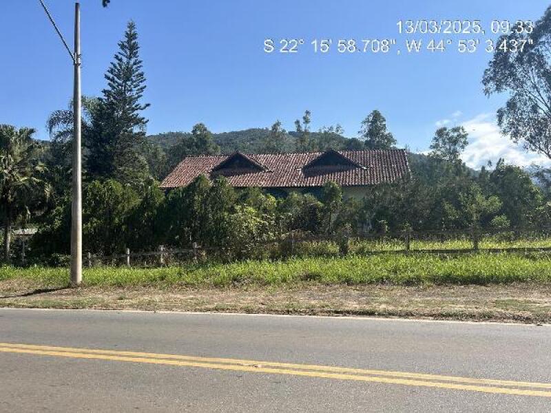 Casa com 377,69 m² em Itamonte/MG - Oportunidade de Investimento
