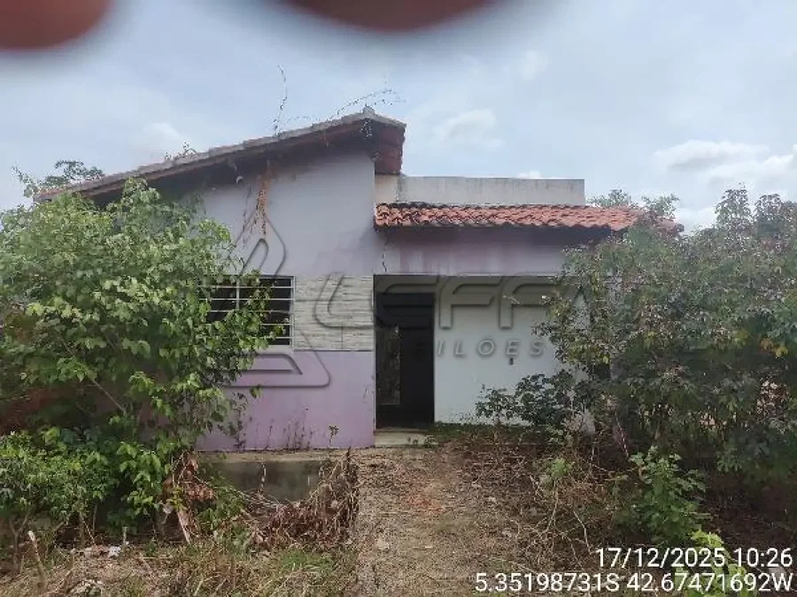 Casa com 150m² de área privativa em Demerval Lobão