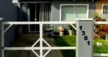 Casa com 2 quartos, 1 banheiro, 69,75m² construída, imóvel ocupado