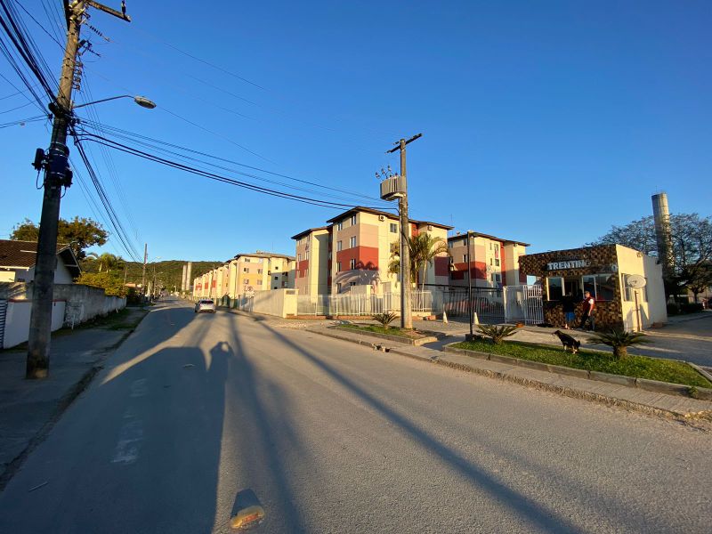 Apartamento 2 quartos com 44m² em Joinville, desocupado