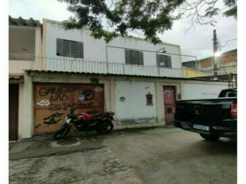 Casa em leilão com 315m² construída e 225m² de terreno