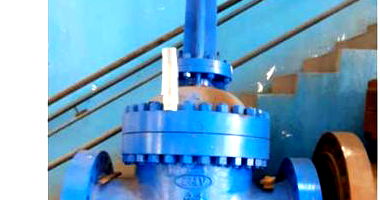 Válvula Gaveta 24" 900 LBS com Caixa Engrenagem Aço Carbono