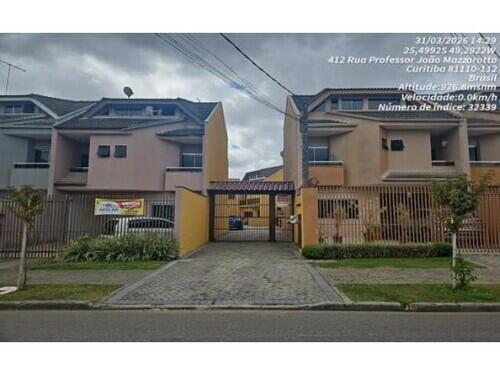 Casa em Condomínio com 137m² no Capão Raso