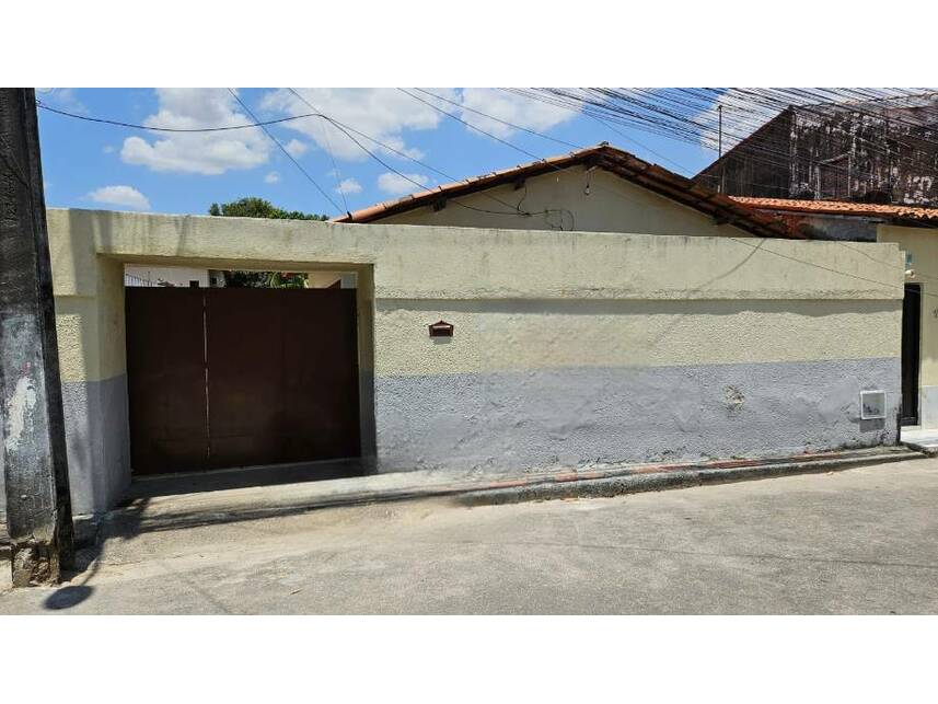 Casa desocupada com 86m² em Guajeru, Fortaleza/CE