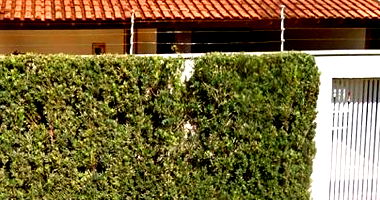 Casa residencial 2 quartos, 3 banheiros, área de lazer com piscina