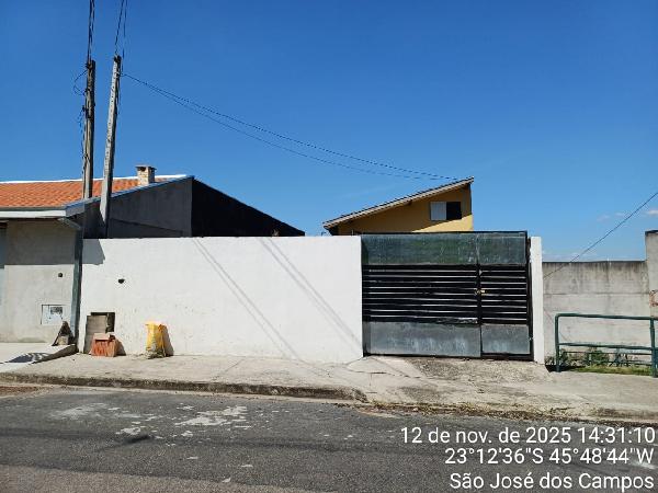 Casa com 2 quartos, 58,22m², 2 vagas, ocupada