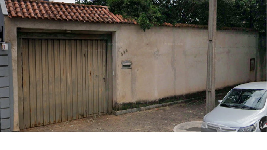 Terreno Residencial com 343m² de Área Construída