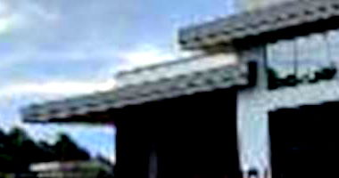 Casa padrão com 2 quartos, 2 banheiros, 1 sala, 1 copa, ocupada