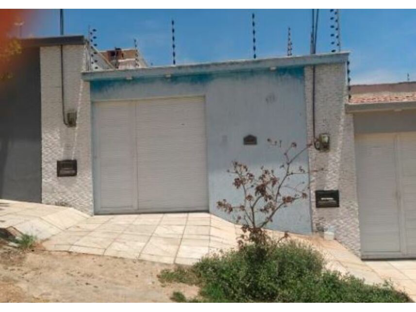 Casa Ocupada em Vila São Bento com 135m² de Terreno