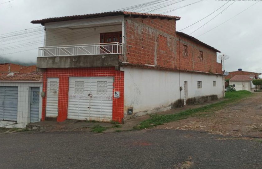 Casa residencial aconchegante e ocupada, ideal para investimento familiar