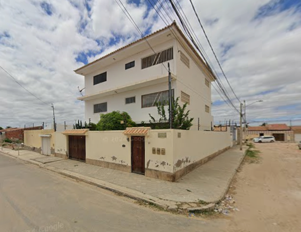 Casa com 432,27 m² em Loteamento Dom Avelar