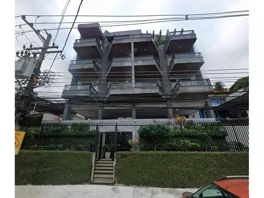 Apartamento em leilão com 2 vagas na Freguesia Ilha do Governador