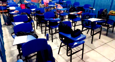 60 Carteiras Escolares e 6 Splits de Ar Condicionado