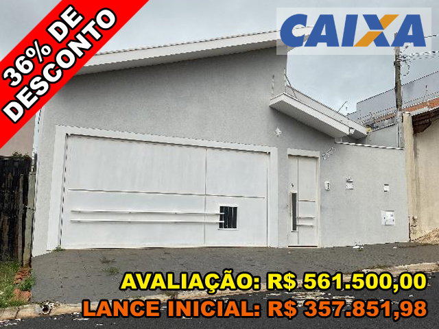 Casa com 3 Quartos, 2 Banheiros e 147m² de Área Construída