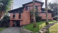 Casa Ocupada 269m² com 964m² de Terreno em Joinville
