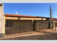 Casa Desocupada - 161m² Construída e 199m² Terreno
