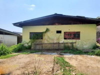 Imóvel comercial com 3 dormitórios e 2 banheiros, 581,11 m² de terreno