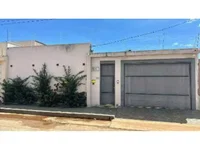 Casa em Leilão com 3 Quartos e 1 Vaga em Paracatu/MG