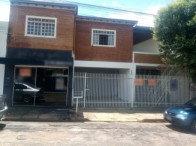 Sobrado com 3 Quartos e Kit Net em Adamantina/SP